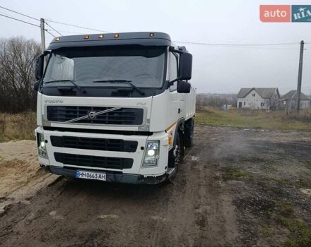 Белый Вольво FM 13, объемом двигателя 9.99 л и пробегом 7 тыс. км за 25000 $, фото 1 на Automoto.ua
