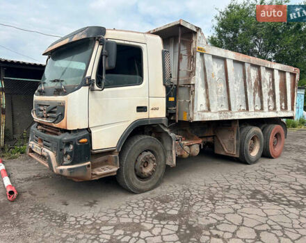 Белый Вольво FM 13, объемом двигателя 12.78 л и пробегом 380 тыс. км за 25000 $, фото 1 на Automoto.ua