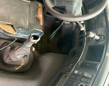 Белый Вольво FM 13, объемом двигателя 12.78 л и пробегом 380 тыс. км за 25000 $, фото 11 на Automoto.ua