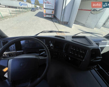 Белый Вольво FM 13, объемом двигателя 0 л и пробегом 321 тыс. км за 36000 $, фото 16 на Automoto.ua