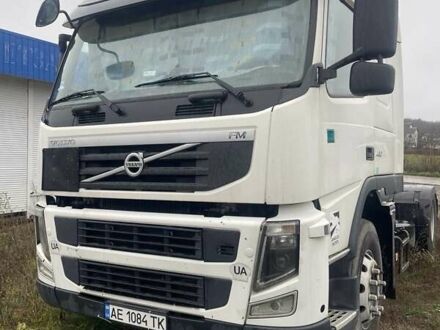 Белый Вольво FM 13, объемом двигателя 12.8 л и пробегом 855 тыс. км за 12990 $, фото 1 на Automoto.ua