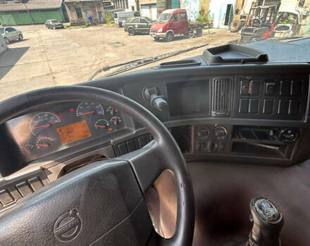 Красный Вольво FM 13, объемом двигателя 12.8 л и пробегом 380 тыс. км за 42000 $, фото 15 на Automoto.ua
