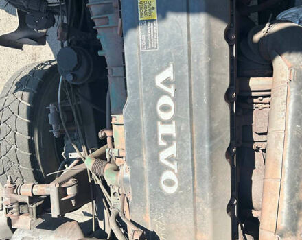 Красный Вольво FM 13, объемом двигателя 12.8 л и пробегом 380 тыс. км за 42000 $, фото 18 на Automoto.ua