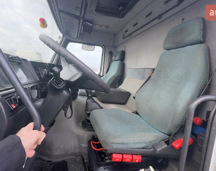 Білий Вольво FM 7, об'ємом двигуна 7.3 л та пробігом 800 тис. км за 31000 $, фото 18 на Automoto.ua