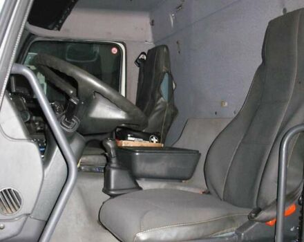 Белый Вольво FM 7, объемом двигателя 6.7 л и пробегом 895 тыс. км за 23000 $, фото 16 на Automoto.ua