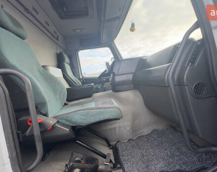 Белый Вольво FM 7, объемом двигателя 7.3 л и пробегом 800 тыс. км за 31000 $, фото 19 на Automoto.ua