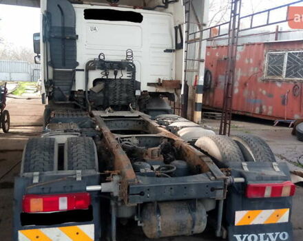 Белый Вольво FM 9, объемом двигателя 9.37 л и пробегом 1 тыс. км за 8000 $, фото 1 на Automoto.ua