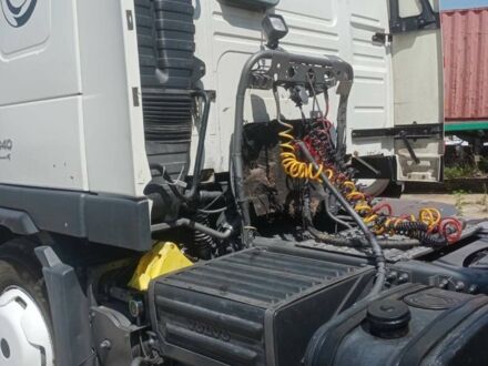 Белый Вольво FM 9, объемом двигателя 9.4 л и пробегом 968 тыс. км за 11500 $, фото 1 на Automoto.ua