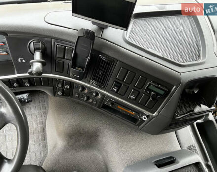 Зелений Вольво FM 9, об'ємом двигуна 10.85 л та пробігом 350 тис. км за 38500 $, фото 17 на Automoto.ua