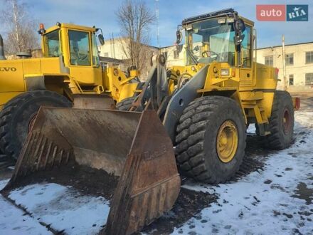 Вольво L 120F 1998 в Киеве на Automoto.ua Желтый Вольво L 120F, объемом двигателя 0 л и пробегом 10 тыс. км за 39500 $, фото 1 на Automoto.ua