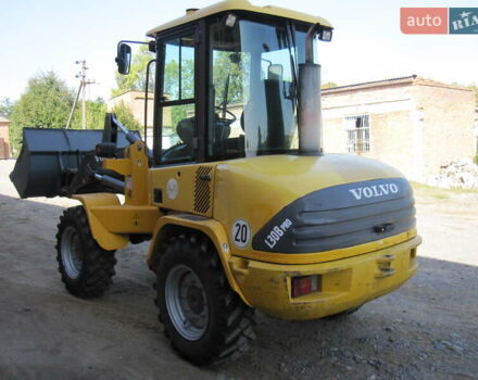 Желтый Вольво Л30б, объемом двигателя 0 л и пробегом 1 тыс. км за 26850 $, фото 2 на Automoto.ua