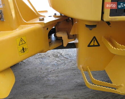 Желтый Вольво Л30б, объемом двигателя 0 л и пробегом 1 тыс. км за 26850 $, фото 6 на Automoto.ua