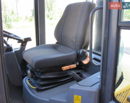 Желтый Вольво Л30б, объемом двигателя 0 л и пробегом 1 тыс. км за 26850 $, фото 8 на Automoto.ua