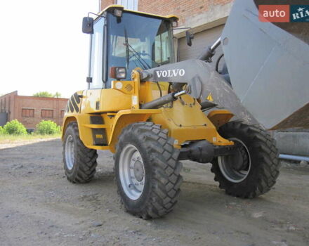 Желтый Вольво Л30б, объемом двигателя 0 л и пробегом 1 тыс. км за 26850 $, фото 4 на Automoto.ua