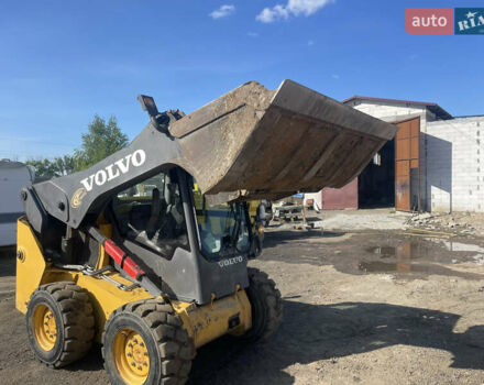 Желтый Вольво MC 70B, объемом двигателя 4.5 л и пробегом 4 тыс. км за 41000 $, фото 19 на Automoto.ua