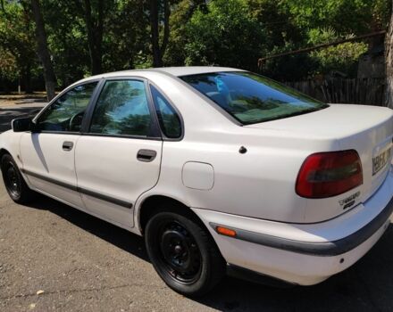 Белый Вольво С40, объемом двигателя 1 л и пробегом 250 тыс. км за 1400 $, фото 3 на Automoto.ua