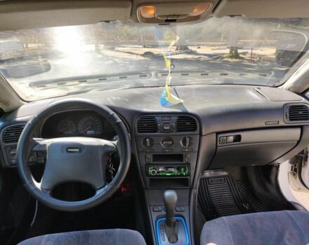 Белый Вольво С40, объемом двигателя 1 л и пробегом 250 тыс. км за 1400 $, фото 7 на Automoto.ua