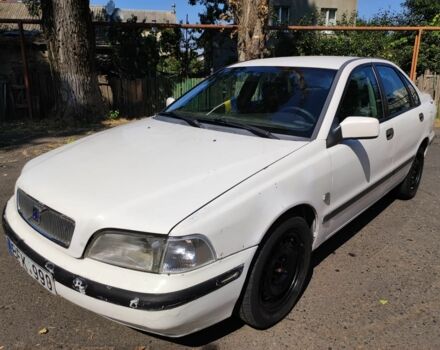 Белый Вольво С40, объемом двигателя 1 л и пробегом 250 тыс. км за 1400 $, фото 2 на Automoto.ua