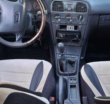 Белый Вольво С40, объемом двигателя 1.8 л и пробегом 350 тыс. км за 1600 $, фото 7 на Automoto.ua