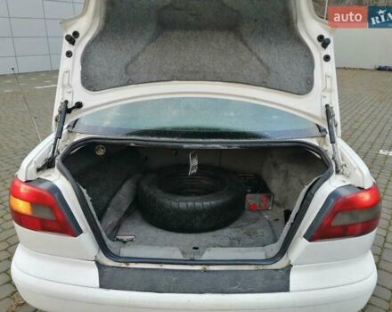 Білий Вольво S40, об'ємом двигуна 1.73 л та пробігом 356 тис. км за 1800 $, фото 8 на Automoto.ua