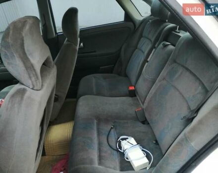 Білий Вольво S40, об'ємом двигуна 1.73 л та пробігом 356 тис. км за 1800 $, фото 7 на Automoto.ua