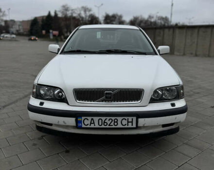 Білий Вольво S40, об'ємом двигуна 1.8 л та пробігом 456 тис. км за 3500 $, фото 5 на Automoto.ua
