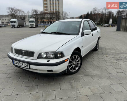 Білий Вольво S40, об'ємом двигуна 1.8 л та пробігом 456 тис. км за 3500 $, фото 1 на Automoto.ua