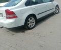 Білий Вольво S40, об'ємом двигуна 2.01 л та пробігом 307 тис. км за 5500 $, фото 2 на Automoto.ua