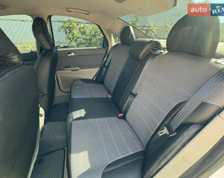 Вольво С40 2006 в Киеве на Automoto.ua Белый Вольво С40, объемом двигателя 2 л и пробегом 265 тыс. км за 6000 $, фото 8 на Automoto.ua