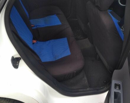 Белый Вольво С40, объемом двигателя 1.6 л и пробегом 306 тыс. км за 5800 $, фото 2 на Automoto.ua