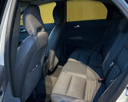 Белый Вольво С40, объемом двигателя 1.56 л и пробегом 322 тыс. км за 5500 $, фото 9 на Automoto.ua