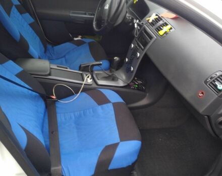 Белый Вольво С40, объемом двигателя 1.6 л и пробегом 306 тыс. км за 5800 $, фото 1 на Automoto.ua