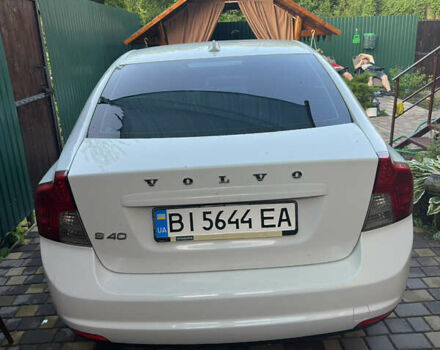 Білий Вольво S40, об'ємом двигуна 1.6 л та пробігом 234 тис. км за 6500 $, фото 3 на Automoto.ua