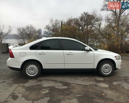 Белый Вольво С40, объемом двигателя 1.6 л и пробегом 156 тыс. км за 6900 $, фото 9 на Automoto.ua