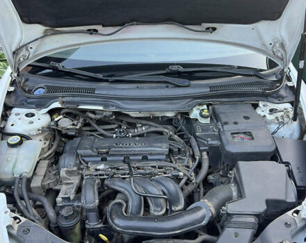 Білий Вольво S40, об'ємом двигуна 1.6 л та пробігом 234 тис. км за 6500 $, фото 10 на Automoto.ua