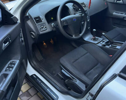 Білий Вольво S40, об'ємом двигуна 1.6 л та пробігом 234 тис. км за 6500 $, фото 16 на Automoto.ua