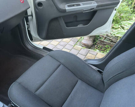 Білий Вольво S40, об'ємом двигуна 1.6 л та пробігом 234 тис. км за 6500 $, фото 7 на Automoto.ua