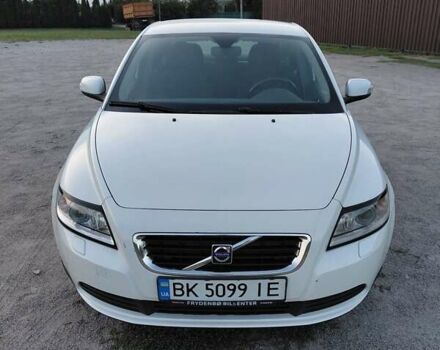 Вольво С40 2009 в Киеве на Automoto.ua Белый Вольво С40, объемом двигателя 1.56 л и пробегом 236 тыс. км за 6099 $, фото 8 на Automoto.ua