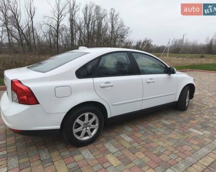 Белый Вольво С40, объемом двигателя 1.6 л и пробегом 188 тыс. км за 6999 $, фото 5 на Automoto.ua