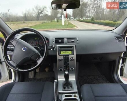 Белый Вольво С40, объемом двигателя 1.6 л и пробегом 188 тыс. км за 6999 $, фото 29 на Automoto.ua