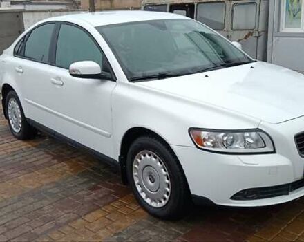 Белый Вольво С40, объемом двигателя 1.6 л и пробегом 211 тыс. км за 7000 $, фото 4 на Automoto.ua
