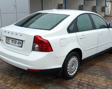 Белый Вольво С40, объемом двигателя 1.6 л и пробегом 214 тыс. км за 6600 $, фото 3 на Automoto.ua