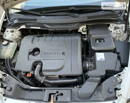 Білий Вольво S40, об'ємом двигуна 1.6 л та пробігом 246 тис. км за 7700 $, фото 56 на Automoto.ua