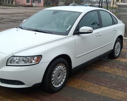 Белый Вольво С40, объемом двигателя 1.6 л и пробегом 214 тыс. км за 6600 $, фото 2 на Automoto.ua