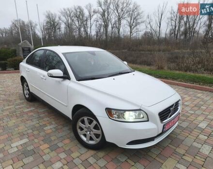 Белый Вольво С40, объемом двигателя 1.6 л и пробегом 188 тыс. км за 6999 $, фото 8 на Automoto.ua