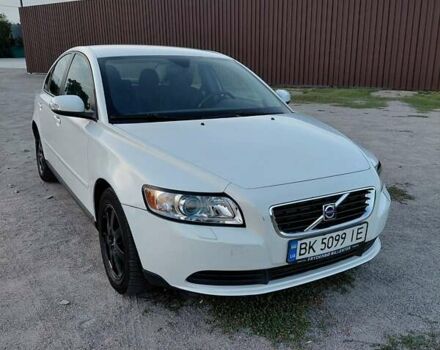 Вольво С40 2009 в Киеве на Automoto.ua Белый Вольво С40, объемом двигателя 1.56 л и пробегом 236 тыс. км за 6099 $, фото 10 на Automoto.ua