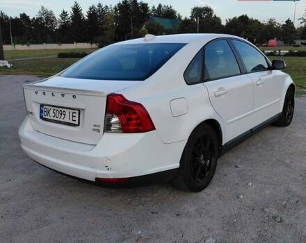 Вольво С40 2009 в Киеве на Automoto.ua Белый Вольво С40, объемом двигателя 1.56 л и пробегом 236 тыс. км за 6099 $, фото 6 на Automoto.ua