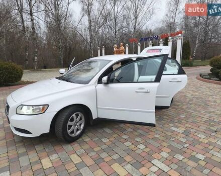 Белый Вольво С40, объемом двигателя 1.6 л и пробегом 188 тыс. км за 6999 $, фото 13 на Automoto.ua