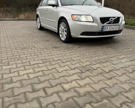 Белый Вольво С40, объемом двигателя 1.6 л и пробегом 310 тыс. км за 9000 $, фото 2 на Automoto.ua