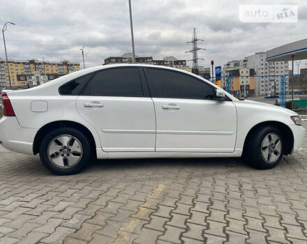 Білий Вольво S40, об'ємом двигуна 1.6 л та пробігом 336 тис. км за 7000 $, фото 5 на Automoto.ua